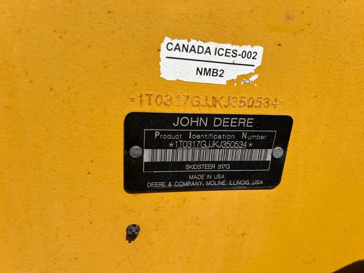2019-deere-317g-image-16