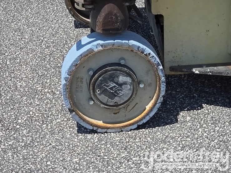 2016-jlg-3246es-image-9