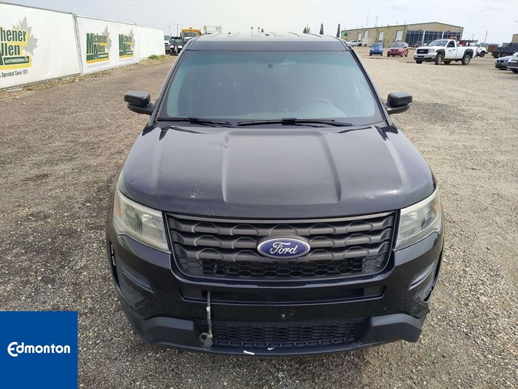 2017-ford-explorer-image-8