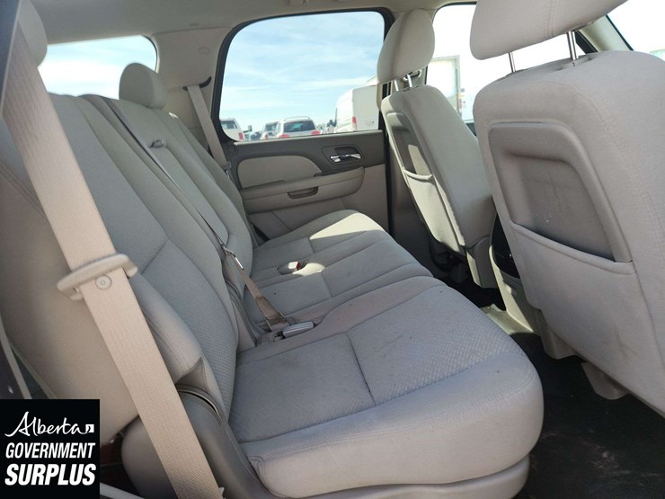 2008-chevrolet-tahoe-image-17