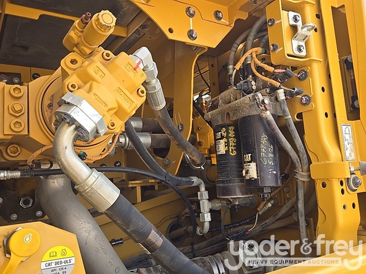 2019-caterpillar-336-image-43
