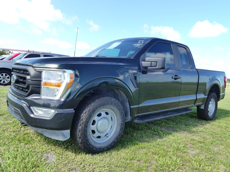 2021-ford-f150-xl-image-1
