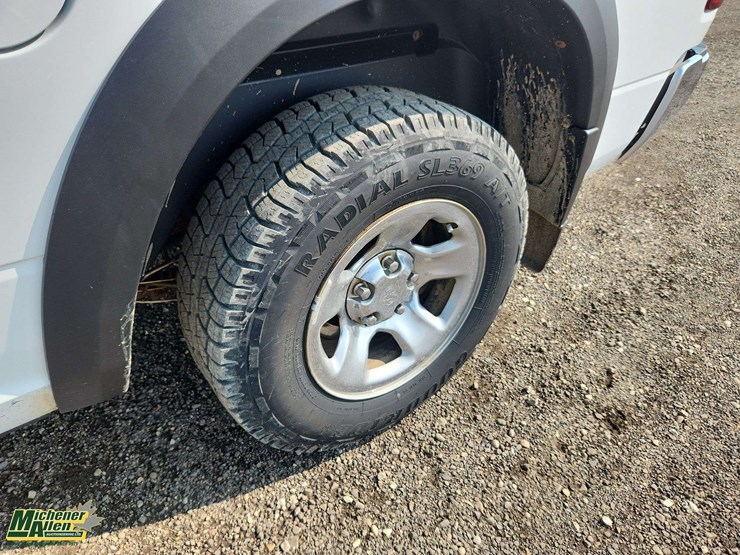 2012-dodge-1500-image-11