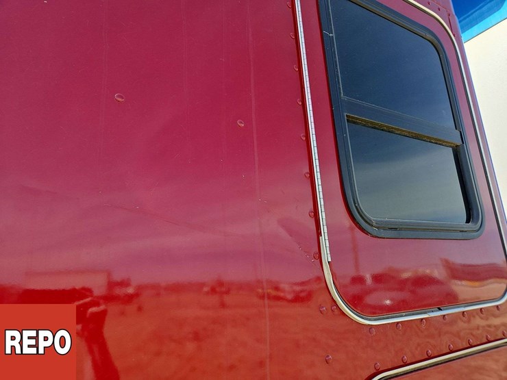 2020-kenworth-w990-image-60