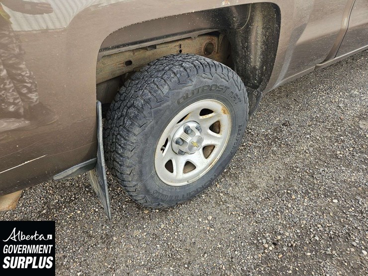 2015-chevrolet-silverado-1500-image-23