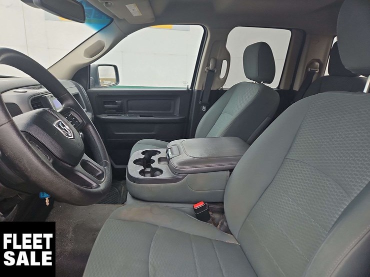 2015-dodge-1500-image-14