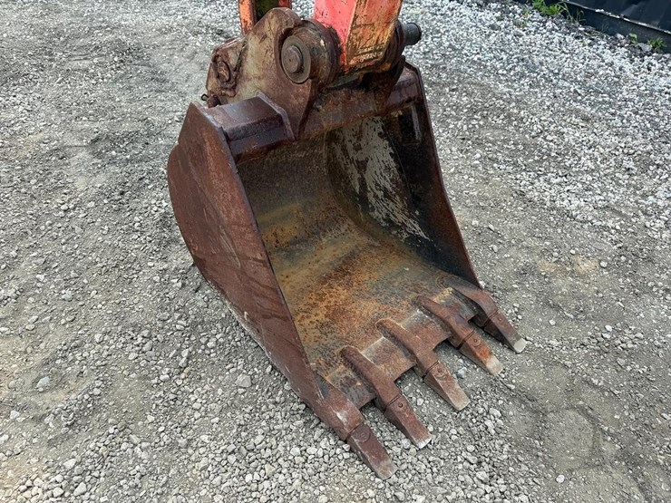 kubota-kx057-4-image-8