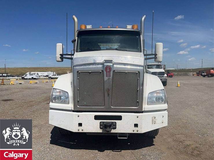 2018-kenworth-t880-image-9