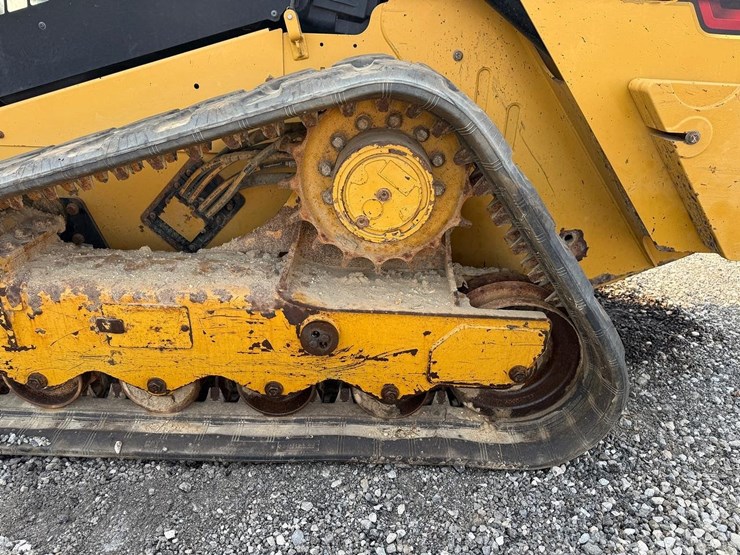 2021-caterpillar-299d3-image-19