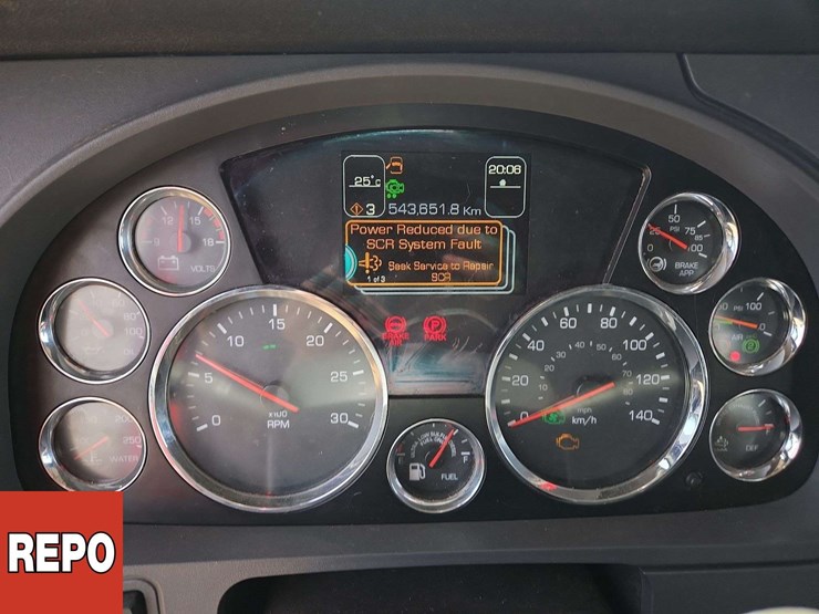 2020-kenworth-w990-image-5