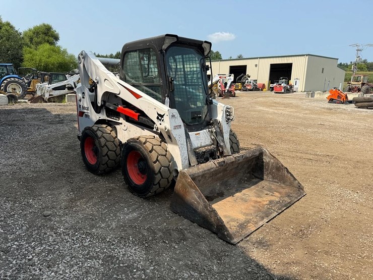 2022-bobcat-s740-image-6