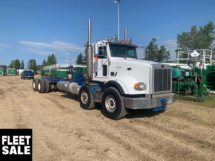 2007-peterbilt-378-twin-steer-t/a-cab-&-chassis-image-2