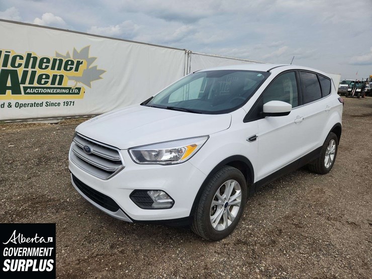 2019-ford-escape-se-image-1