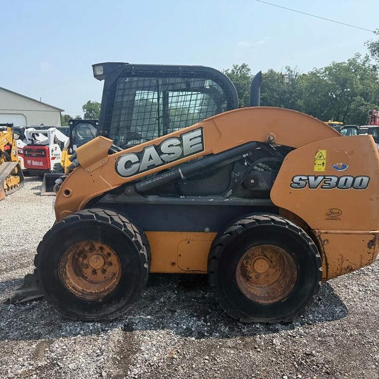 CASE SV300