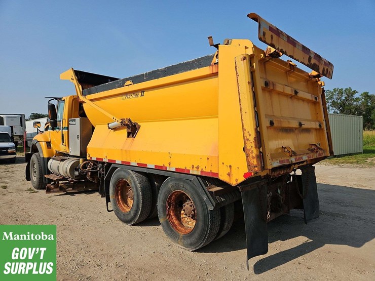 2009-international-workstar-7600-image-3