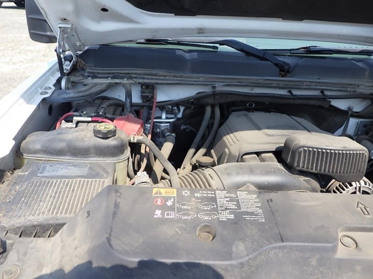 2013-chevrolet-2500-image-24