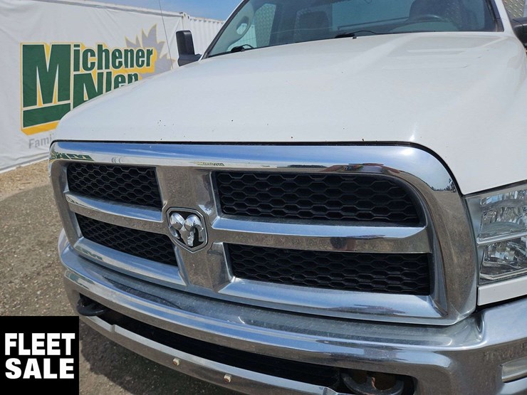 2013-dodge-3500-image-28
