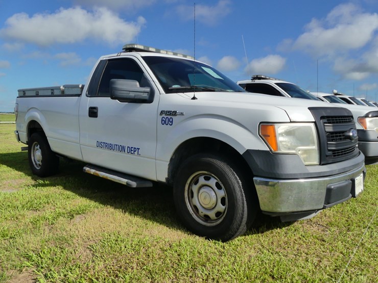 2013-ford-f150-xl-image-2