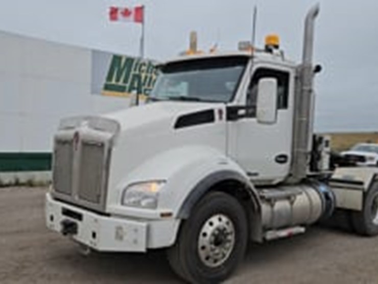2018-kenworth-t880-image-5