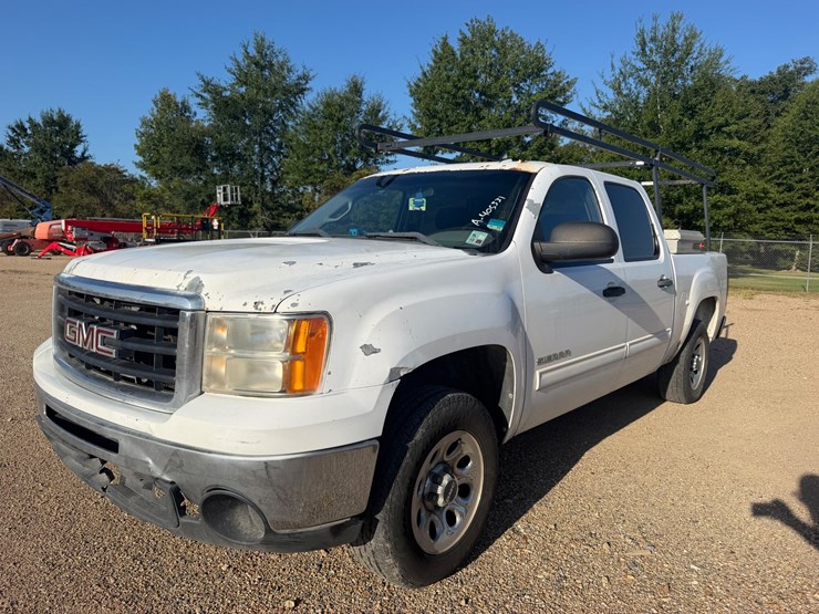 2011-gmc-sierra-1500-image-2