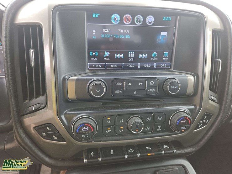 2017-chevrolet-silverado-1500-image-22