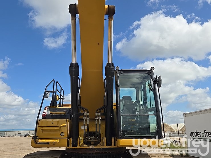 2019-caterpillar-336-image-25