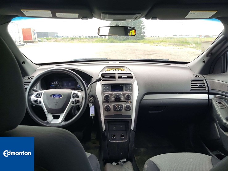 2014-ford-explorer-image-22