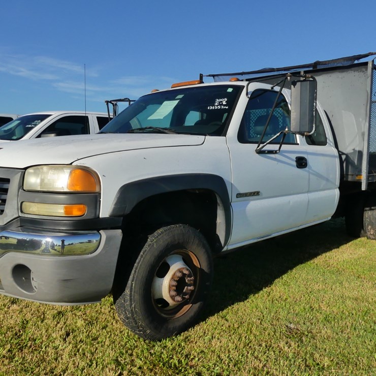 2005 GMC 3500