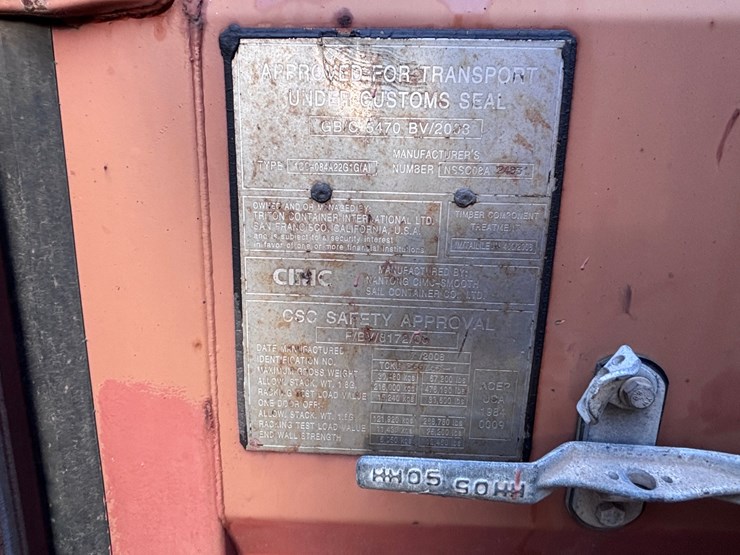 #1221-•-20ft-shipping-container-image-7