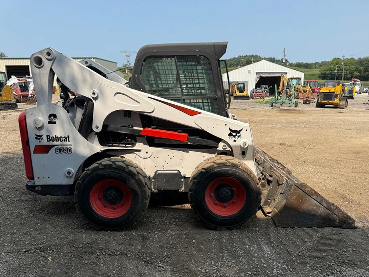 2022-bobcat-s740-image-5