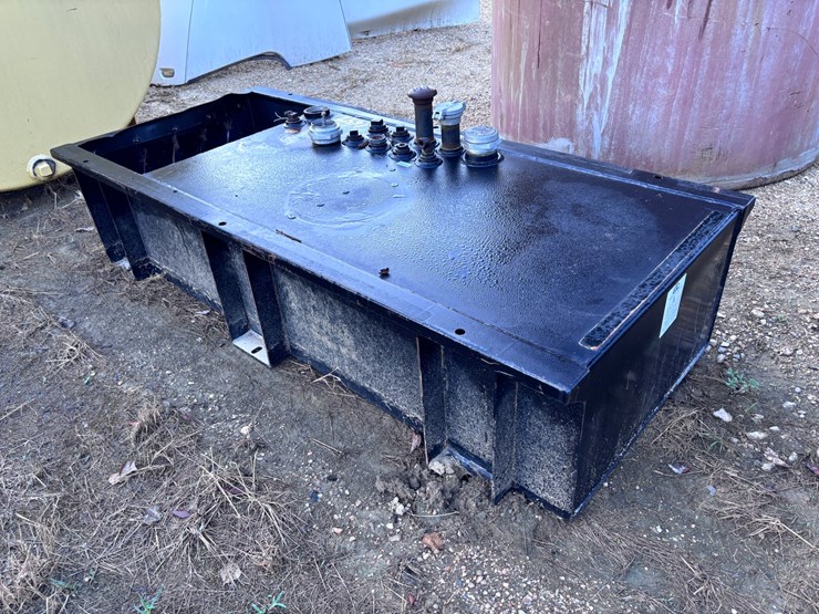 #1647-•-belly-fuel-tank-for-generator-image-3