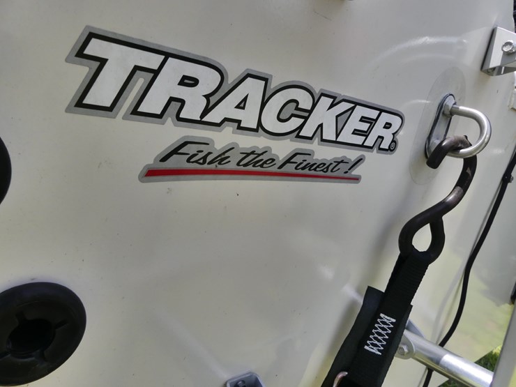 2020-basstracker-17.5'-aluminum-bass-boat-image-21