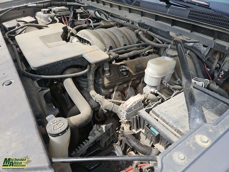 2017-chevrolet-silverado-1500-image-30