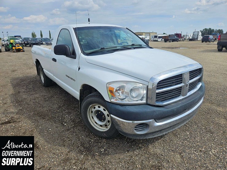 dodge-1500-image-2