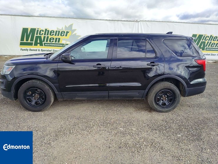 2016-ford-explorer-image-5