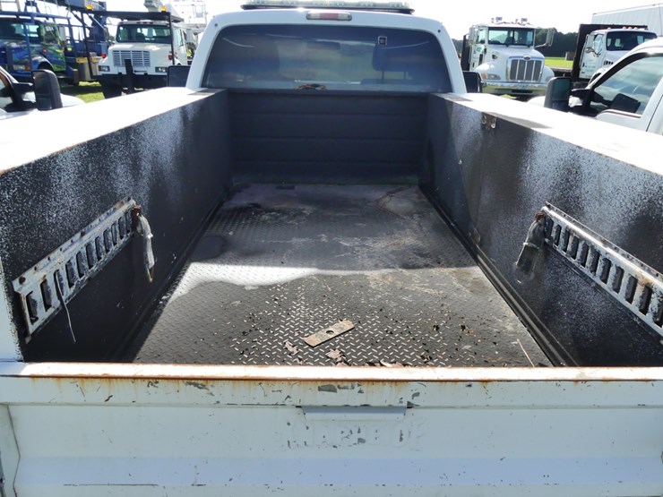 2011-ford-f250-xl-image-7