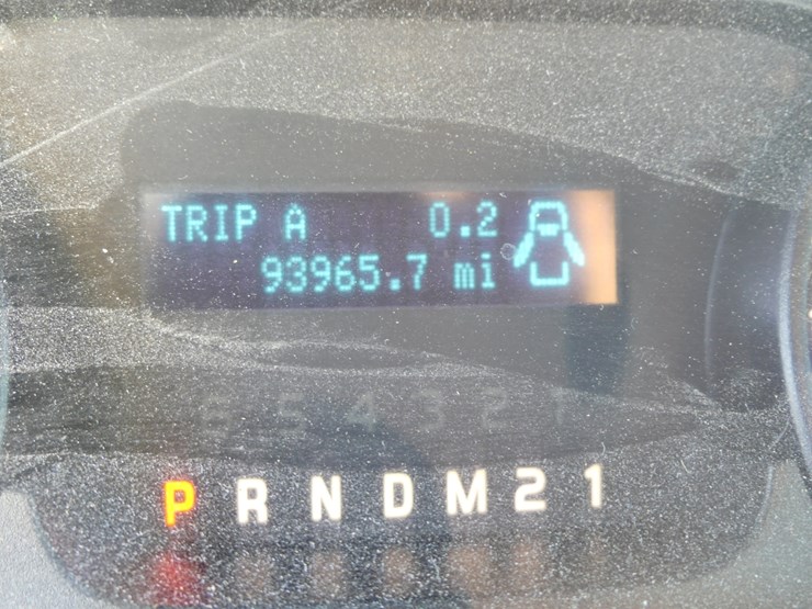 2014-ford-f150-xl-image-16