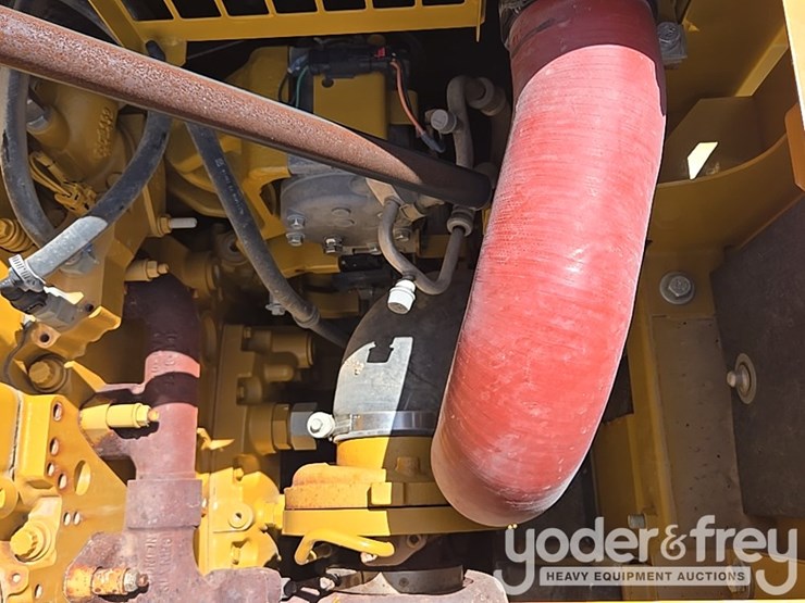 2019-caterpillar-336-image-57