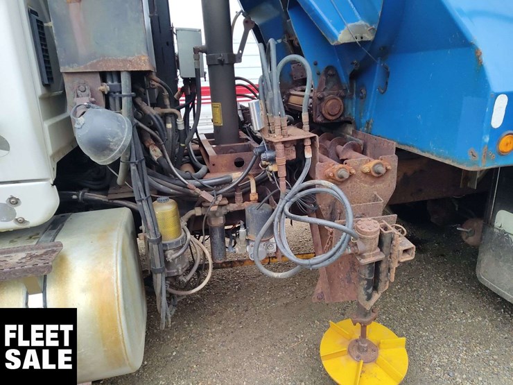 international-workstar-7600-image-29