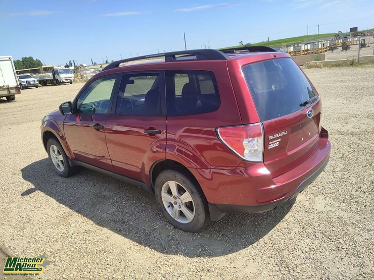 2012-subaru-forester-image-2