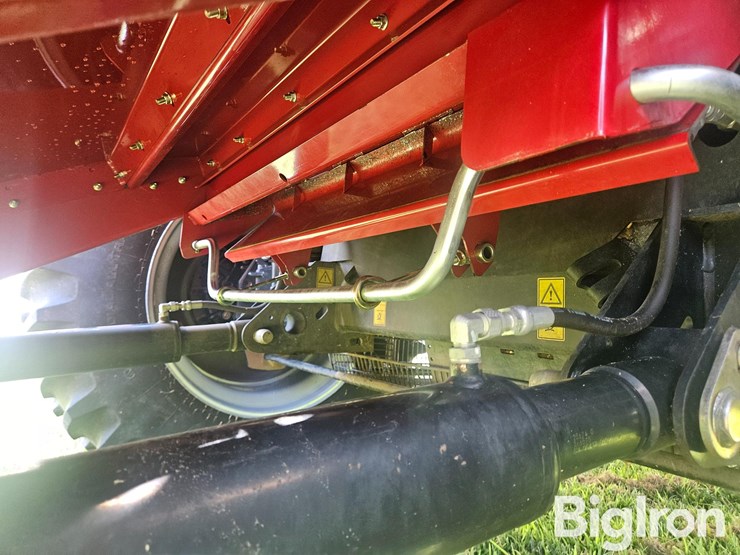 2017-case-ih-8240-image-13