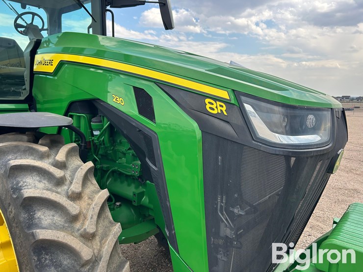 2022-john-deere-8r-230-image-10