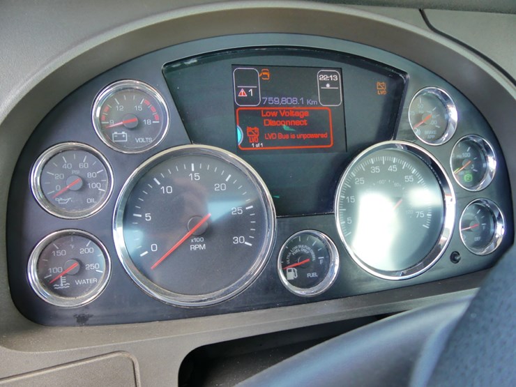 2018-kenworth-t680-image-16