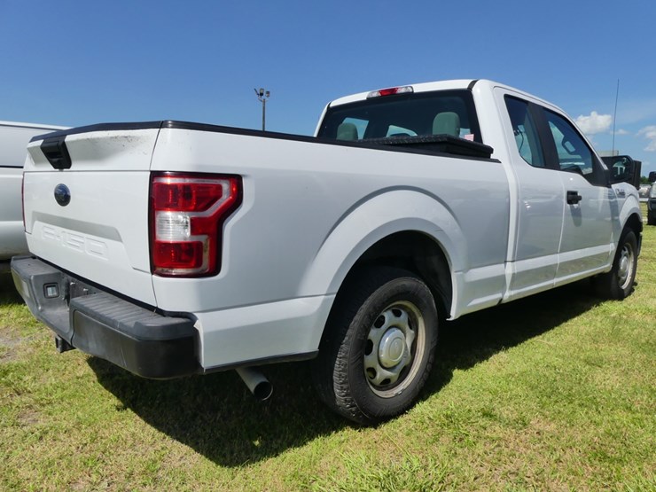 2019-ford-f150-xl-image-3