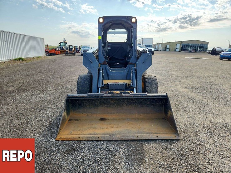deere-326d-image-8