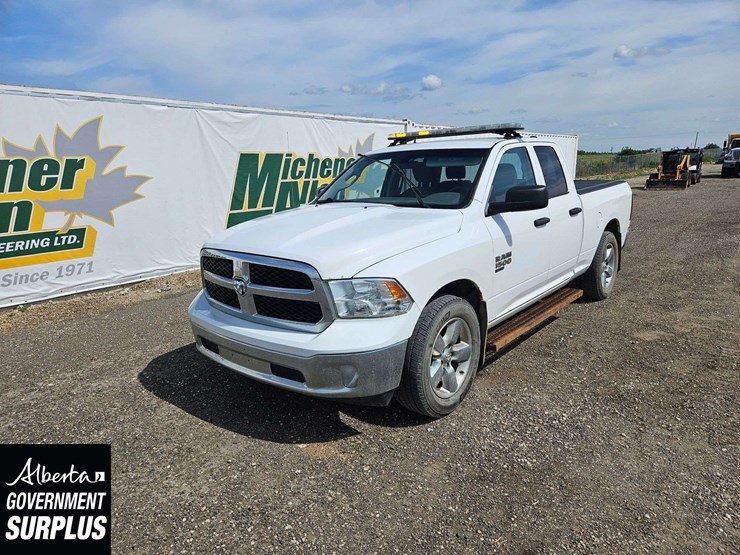 2019-ram-1500-classic-image-1