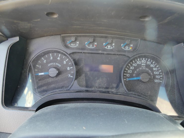 2014-ford-f150-xl-image-15