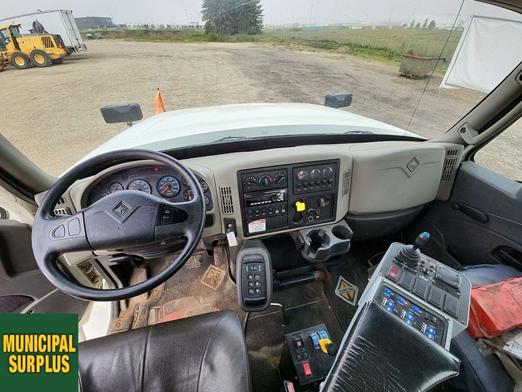 2015-international-workstar-7400-image-13
