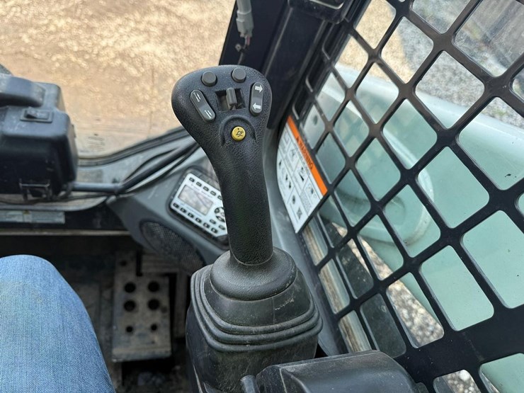 2018-bobcat-t595-image-21