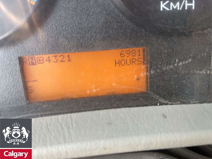 international-workstar-7500-image-23